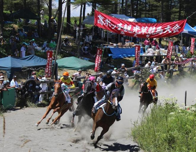 高ボッチ高原観光草競馬大会